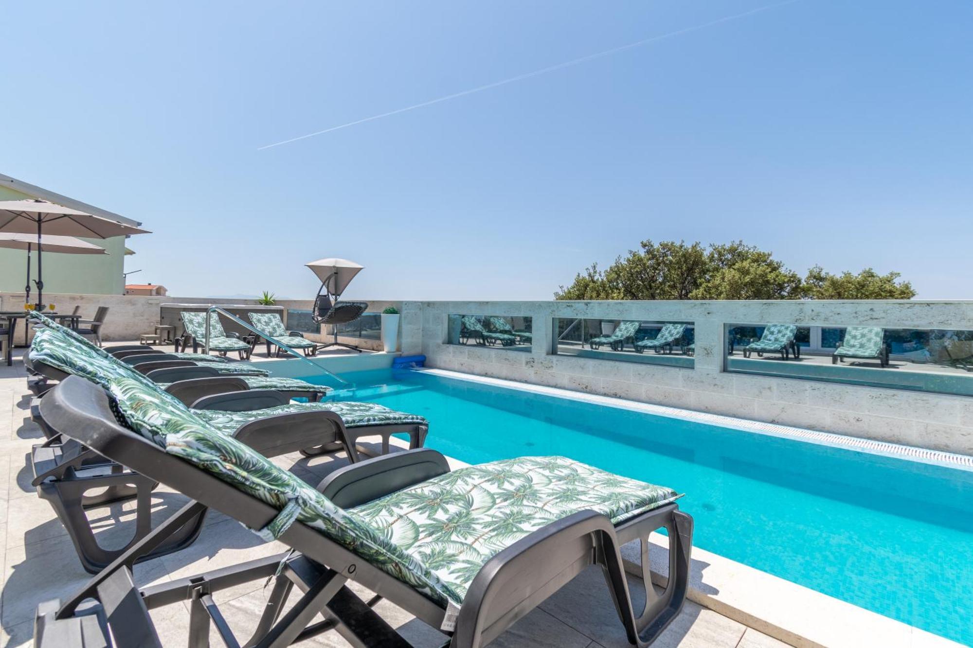 Apartments Ela Makarska Zewnętrze zdjęcie